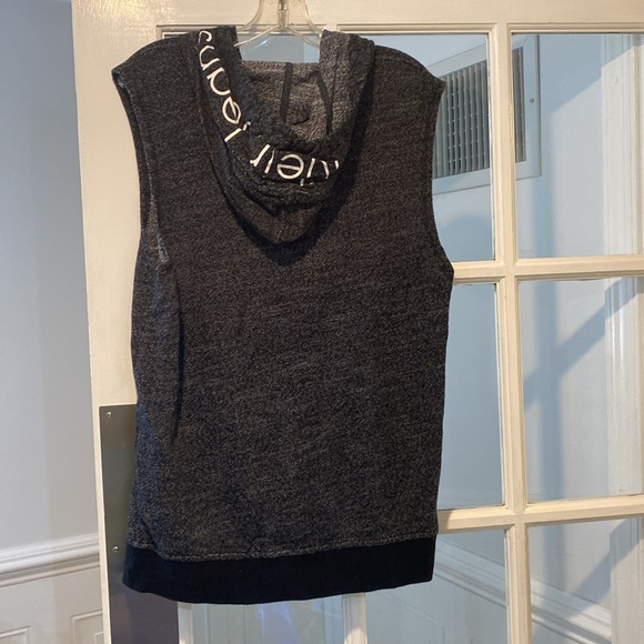 Calvin Klein size Medium Hooded Vest good condition - Picture 3 of 4